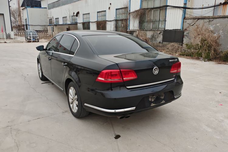 Used Volkswagen Magotan 2015 Facelift 1.8TSI Luxury Model Exterior 2