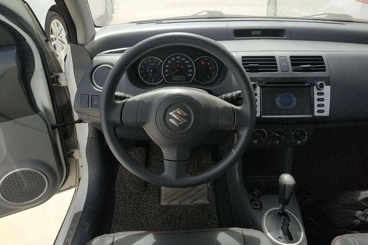 Used Suzuki Swift 2014 1.5L Automatic Fashion Edition