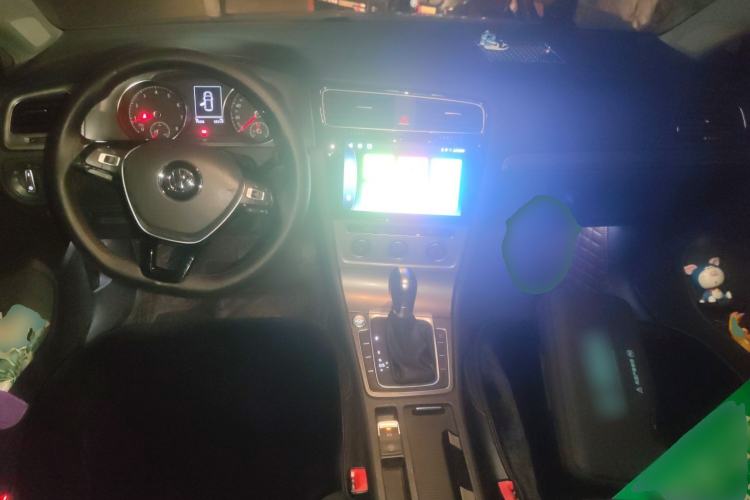 Used Volkswagen Golf 2014 1.4TSI Automatic Luxury Model
