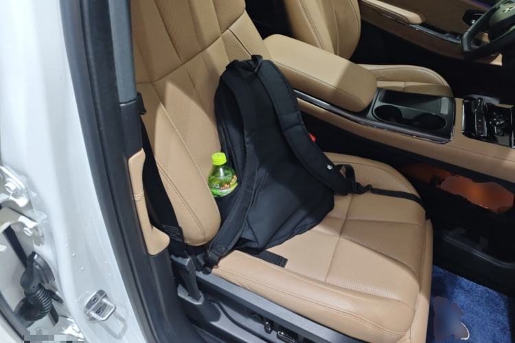 Used Nio ES8 2020 415 km Range 7-Seater Version Right Front Seat