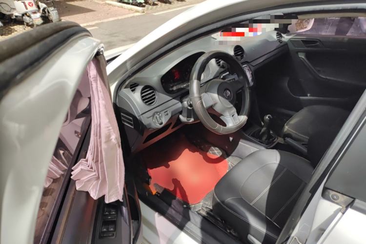 Used Volkswagen Jetta 2015 Value Edition 1.6L Manual Fashionable Style