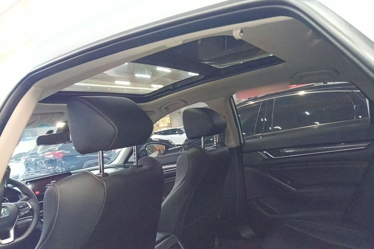 Used Honda Accord 2022 260TURBO Phantom Night · Prestige Edition Headliner