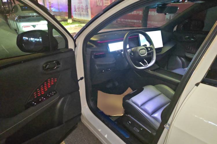 Used Lynk & Co 06 2025 Renew 1.5T Halo Driver Seat