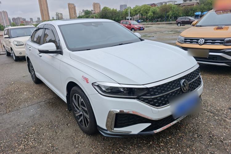 Used Volkswagen Lavida 2024 1.5L Automatic Starry Sky 5 Million Edition Front Right 45 Deg