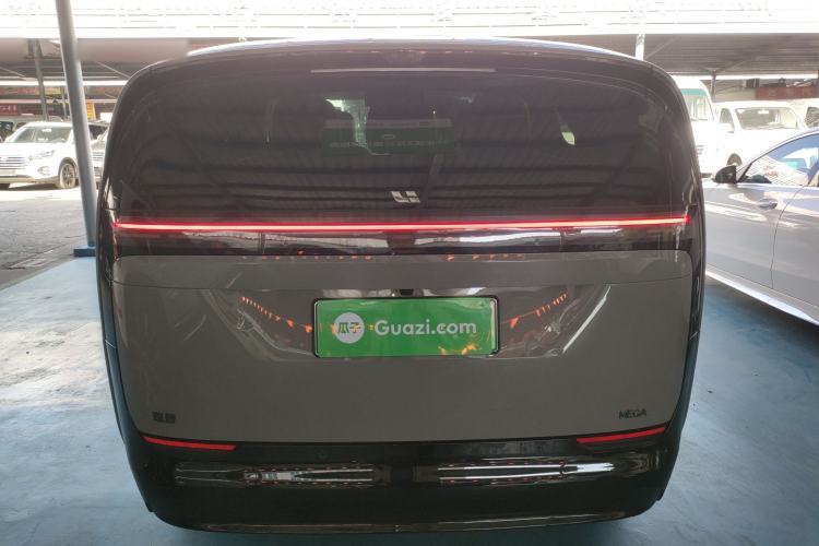 Used Li Auto MEGA 2024 Ultra Model
