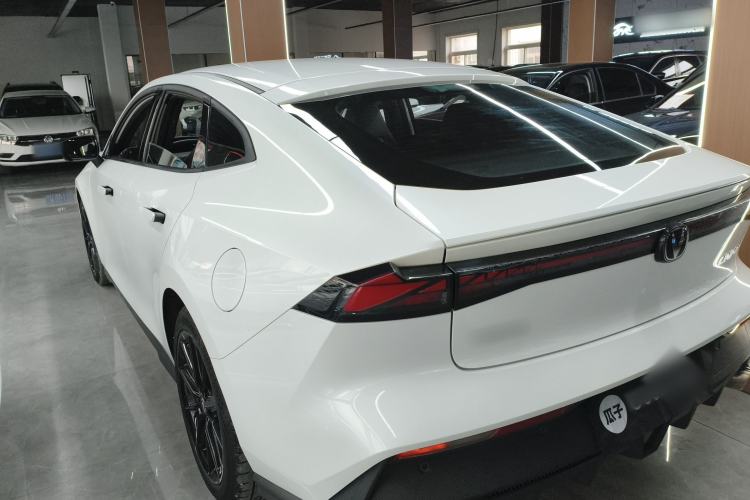 Used CHANGAN UNI-V 2023 1.5T Premium Model