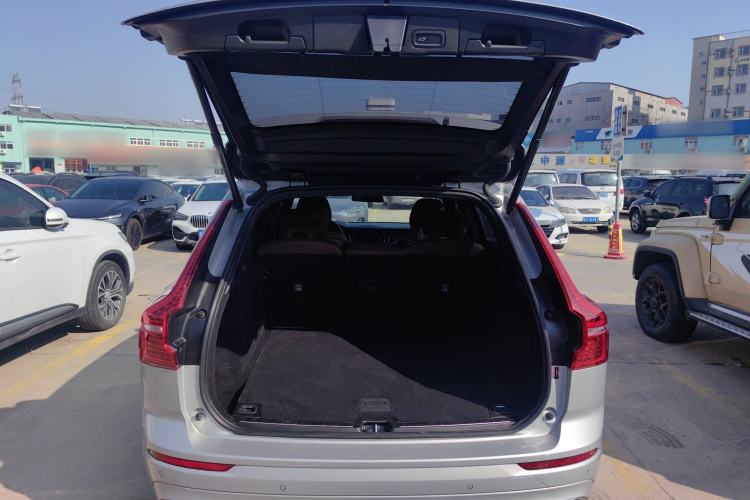 Used Volvo XC60 2022 B5 4x4 Zhiyi Luxury Edition