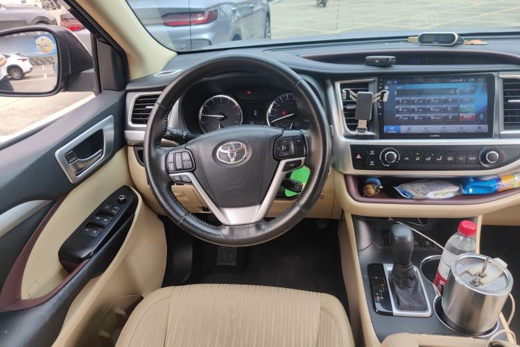 Used Toyota Highlander 2015 2.0T Four-Wheel Drive Elite Edition 7-Seater
