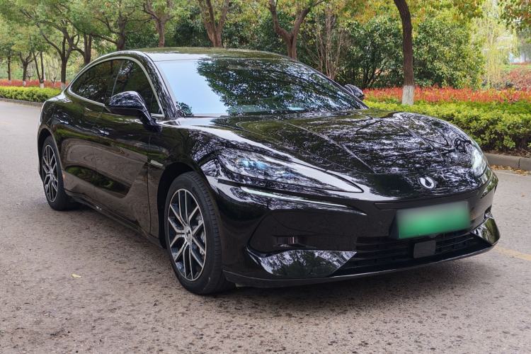 Used Denza Z9 2024 1100 km Four-Wheel Drive Max Version
