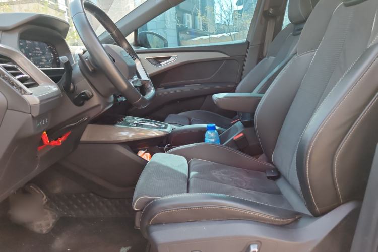 Used Audi Q5 e-tron 2022 40 e-tron Starlight Edition Mech Kit Left Front Seat