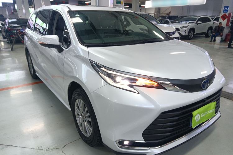 Used Toyota SIENNA 2021 2.5L Hybrid Comfort Edition Exterior 1