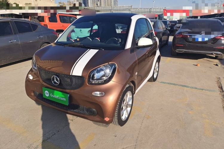 Used smart fortwo 2015 1.0L 52 kW hardtop Dynamic version