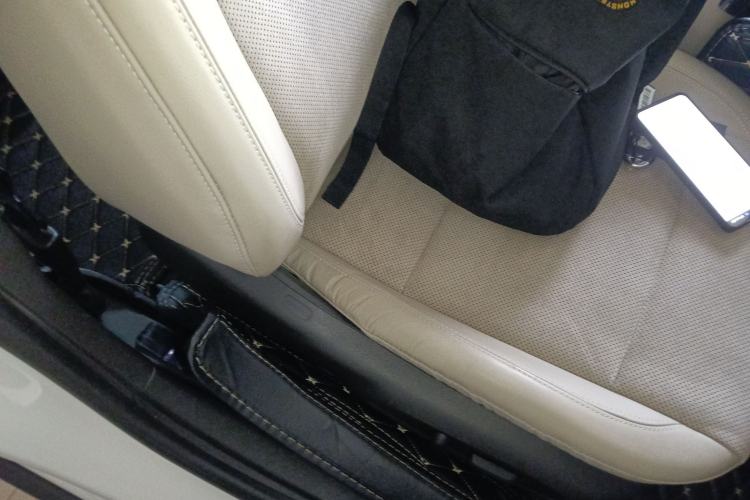 Used Buick Regal 2017 30H Elite Version Right Front Seat