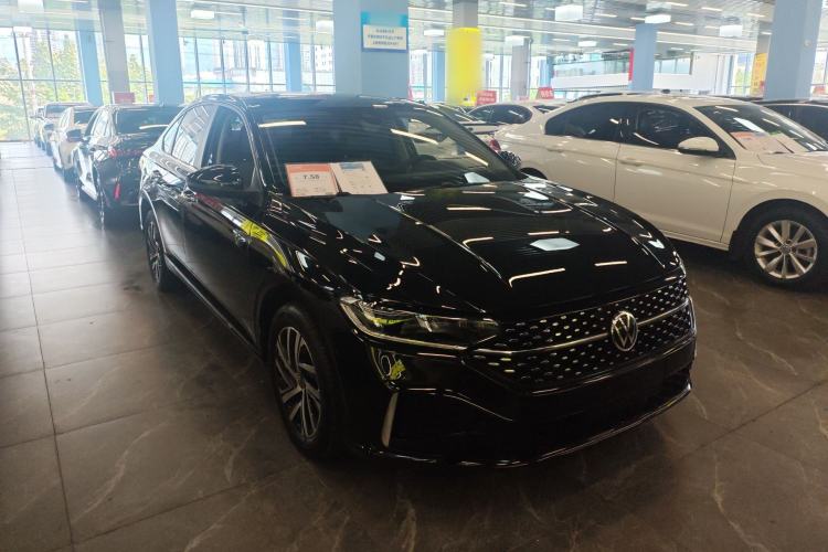 Used Volkswagen Lavida 2024 1.5L Automatic Starry Sky 5 Million Edition Front Right 45 Deg