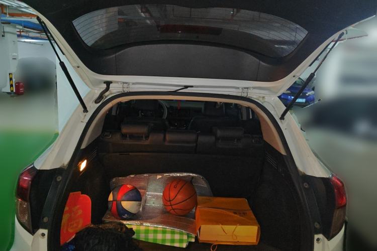 Used Honda Vezel 2017 1.8L CVT Front-Wheel Drive Pioneer Edition