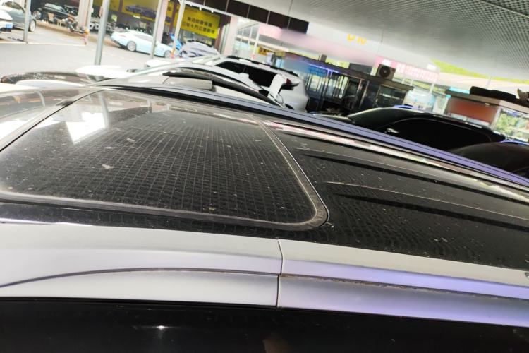 Used Dongfeng Fengon 580 2017 1.5T Manual Luxury Model Roof