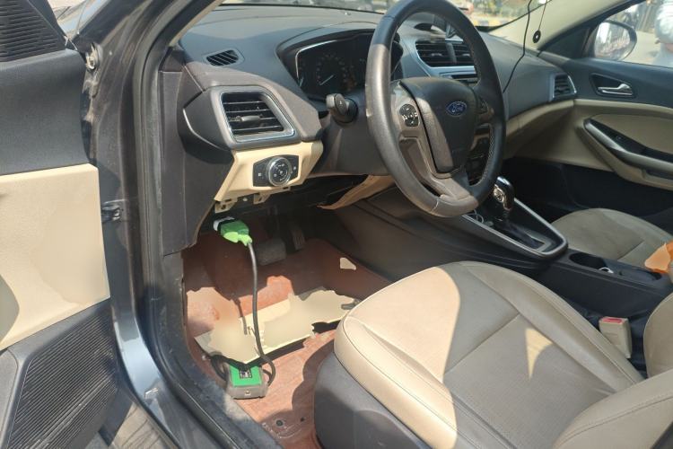 Used Ford Escort 2015 1.5L Automatic Fashion Model