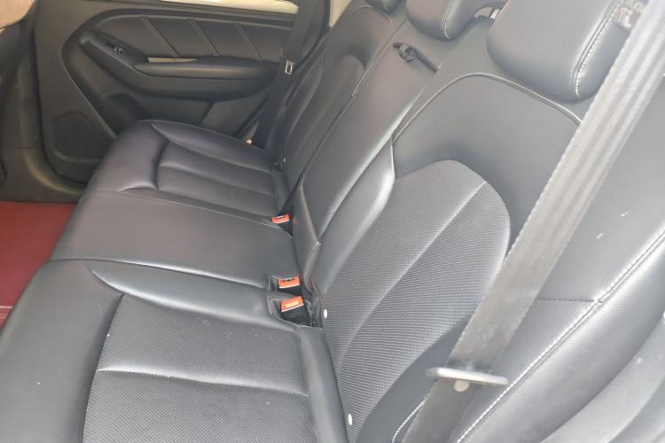 Used Roewe RX5 2016 20T Two-Wheel Drive Automatic Internet Smart Edition Left Rear Seat