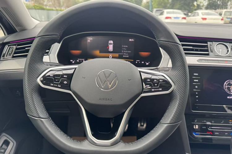 Used Volkswagen Magotan 2023 2 Million Units Limited Edition 330TSI DSG Leading Version