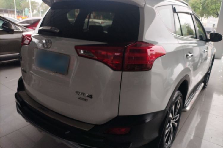 Used Toyota RAV4 2015 2.5L Automatic 4x4 Elite Edition
