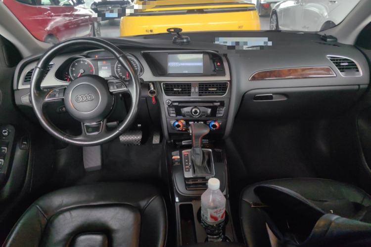 Used Audi A4L 2015 35 TFSI Automatic Comfort Model Center Console