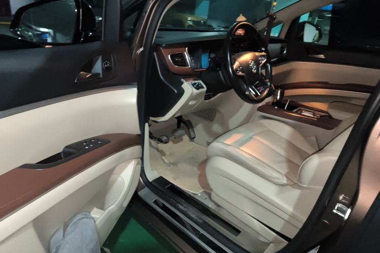 Used Buick GL8 2018 28T Luxury Model China VI Standard