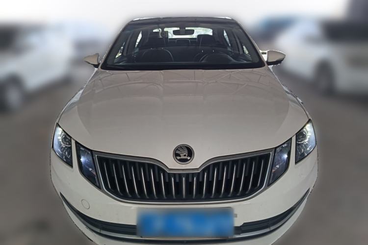 Used Skoda Octavia 2019 1.5L Automatic Smart Drive Luxury Edition China VI Standard Front