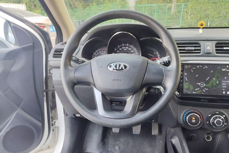 Used Kia K2 2012 Sedan 1.4L MT GLS Commemorative Edition
