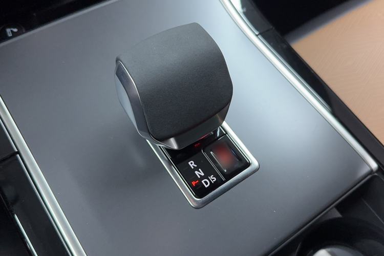 Used Land Rover Range Rover Velar 2024 Dynamic HSE
