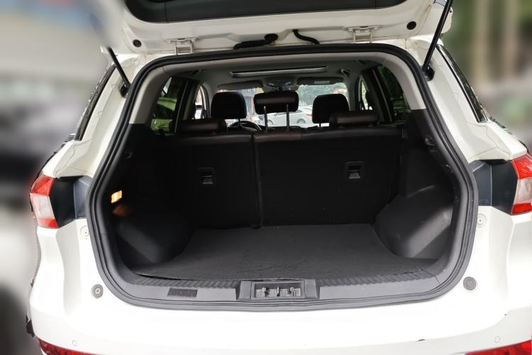 Used GAC Trumpchi GS4 2017 235T Automatic Two-Wheel Drive Elite Edition Trunk