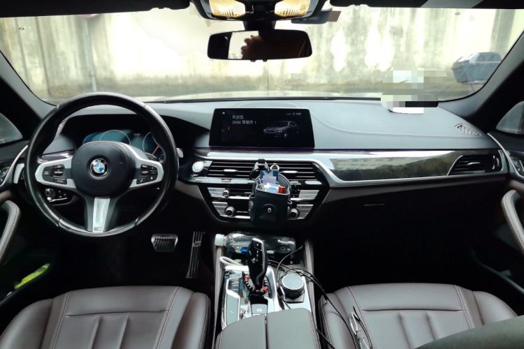 Used BMW 5 Series 2019 525Li M Sport Package Center Console