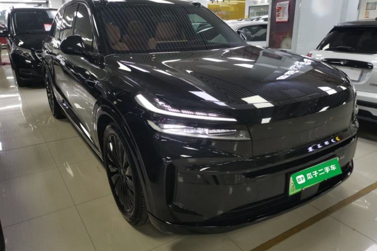 Used ONVO Luxeed L90 2025 Model—Ultra Six-Seater Version
