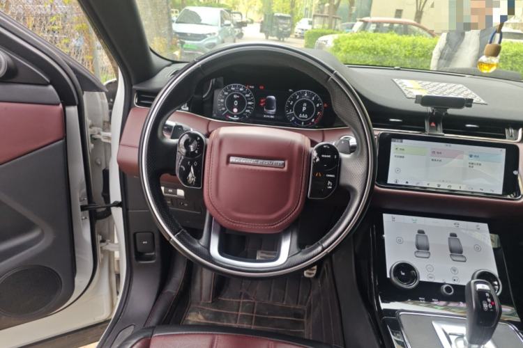 Used Land Rover Range Evoque 2020 249 PS R-DYNAMIC SE Sport Technology Edition Steering Wheel