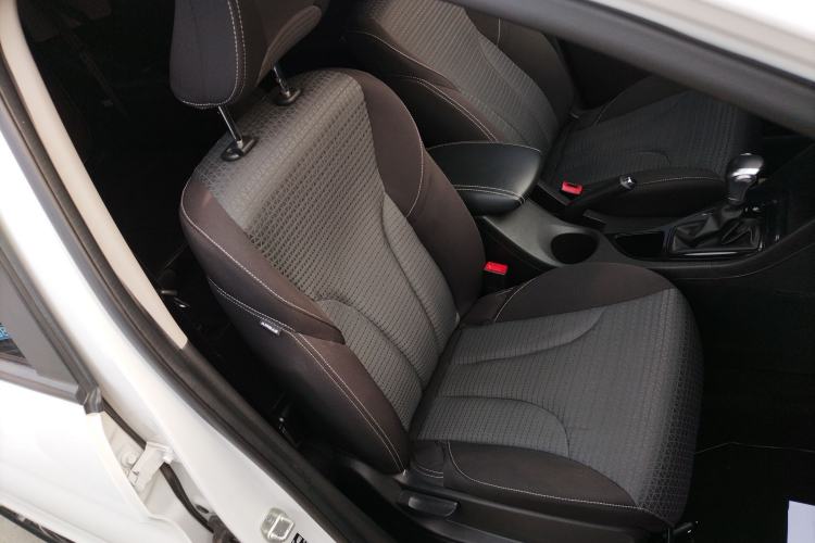 Used Baojun 730 2019 1.5T CVT Fashion Model 7 Seats China V Emission Standard Right Front Seat