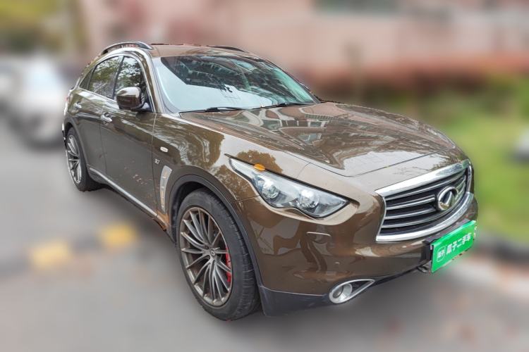 Used Infiniti QX70 2013 3.7L Standard Edition Front Right 45 Deg
