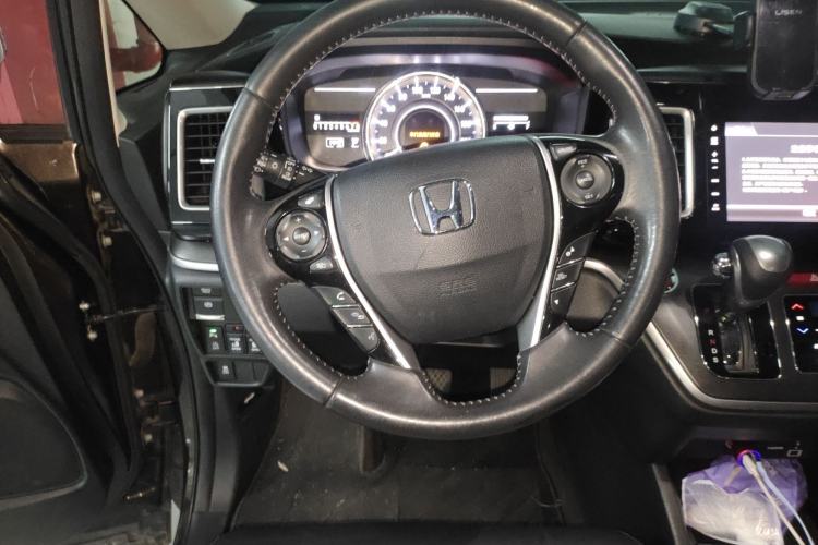 Used Honda Elysion 2016 2.4L Luxury Edition
