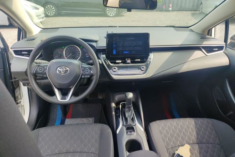 Used Toyota Allion 2022 2.0L Elite Edition Center Console