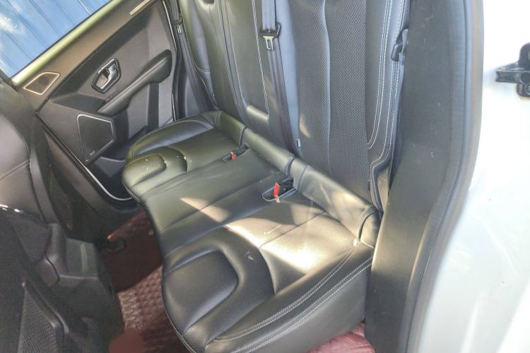 Used Land X7 2016 2.0T Panoramic Prestige Edition
