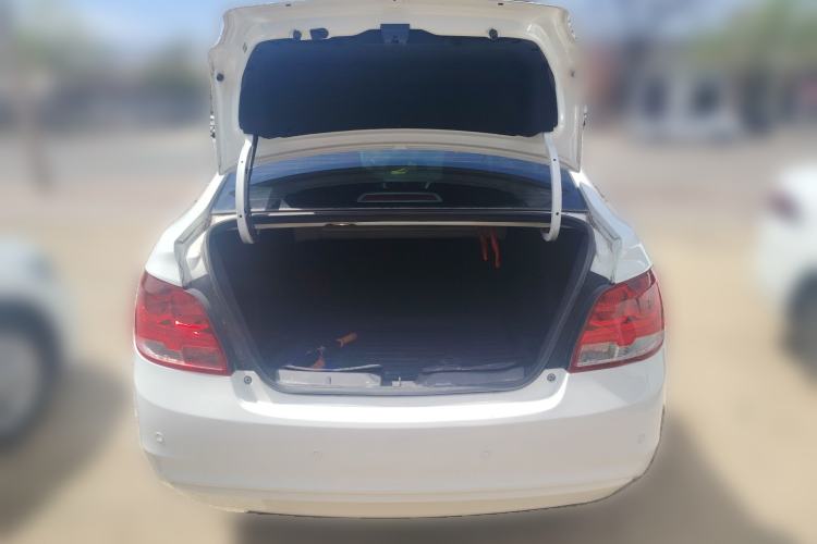 Used Chevrolet Sail 2015 Sail 3 1.3L AMT Ideal Edition Trunk