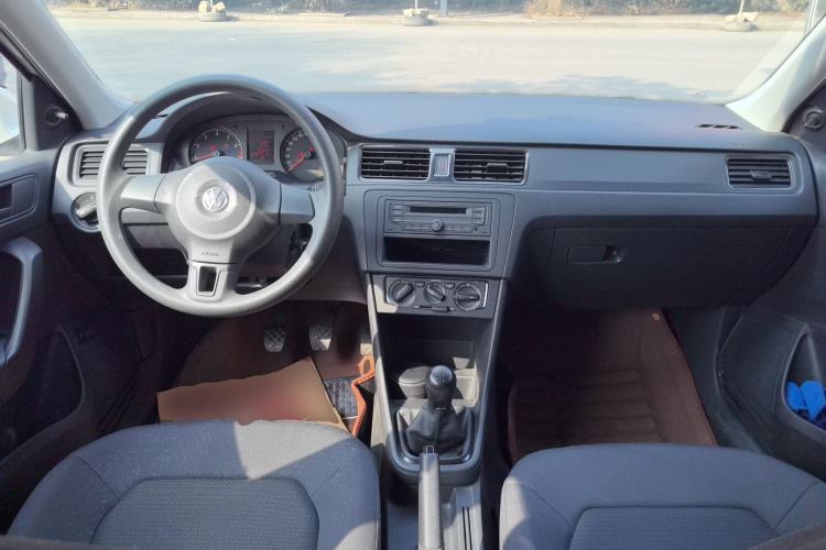 Used Volkswagen Santana 2015 1.6L Manual Fashion Edition Center Console