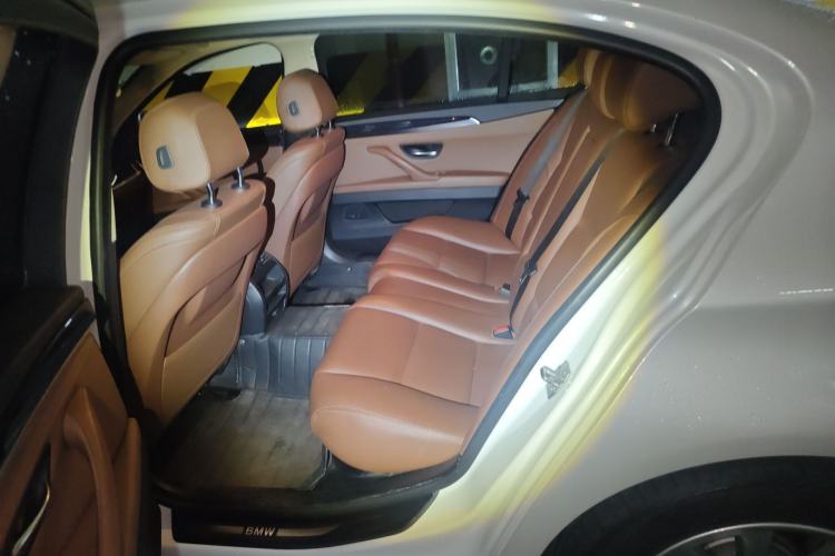 Used BMW 5 Series 2014 520Li Elegant Model
