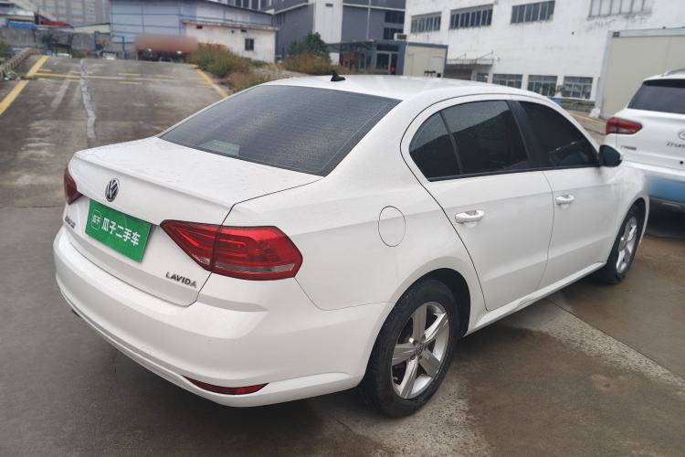Used Volkswagen Lavida 2017 1.6L Automatic Fashion Edition Exterior 5
