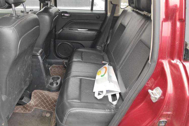 Used Jeep Compass 2014 2.4L four-wheel drive luxury version
