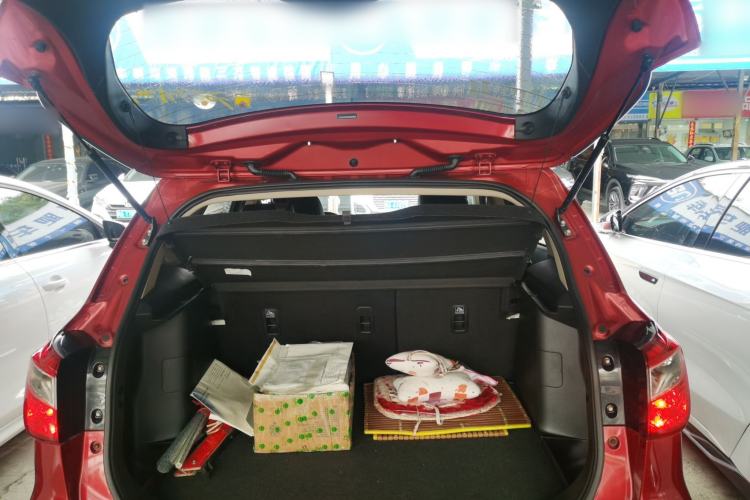 Used Suzuki S-Cross 2014 1.6L CVT Two-Wheel Drive Elite Version
