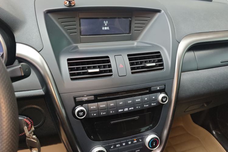 Used Bestune X80 2016 2.0L automatic Comfort trim level