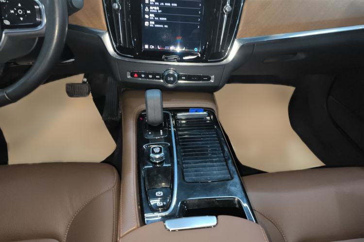 Used Volvo S90 New Energy 2022 T8 eDrive Hybrid Luxury Edition