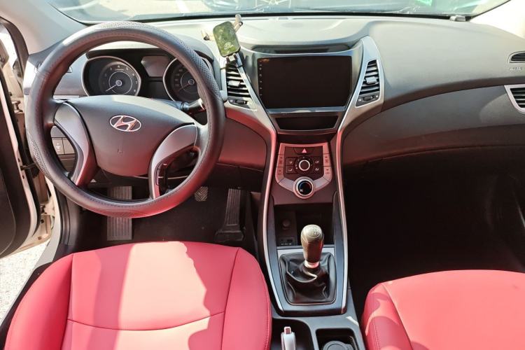 Used Hyundai Elantra (5th Generation / Langdong) 2015 1.6L Manual Fashion Edition
