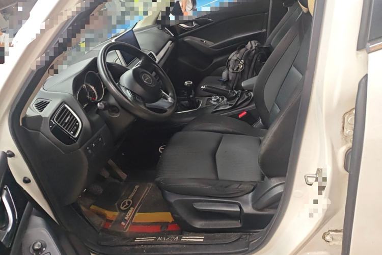 Used Mazda 3 Axela 2014 Sedan 1.5L Manual Comfort Model