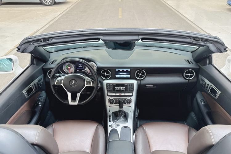 Used Mercedes-Benz SLK-Class 2011 SLK 200 Fashion Model