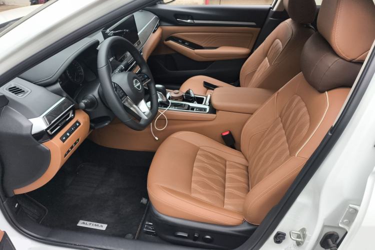 Used Nissan Teana 2025 Model 2.0L XL-TLS Enjoyment Edition Left Front Seat